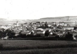 Humpolec, pohled na město, kostel sv. Mikuláše s původní věží